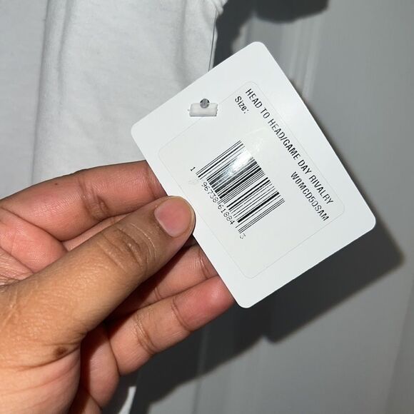 X temp Hanes xl 2022 vrbo fiesta bowl tee - Picture 5 of 6